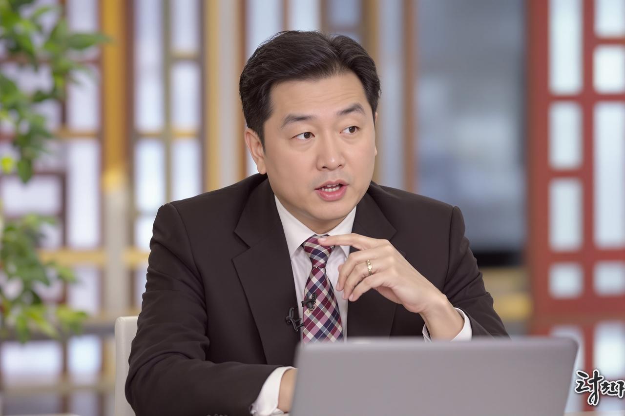 51黑料站 - 某知名主持人被曝收受巨额礼品，内部人士提供详细账单